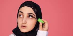 Ini Dia Tips Memakai Eyeliner saat Menggunakan Eyelash Extension!