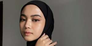 Inspirasi Outfit Rayakan Malam Tahun Baruan Bareng Teman
