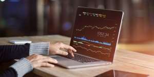 Tips Aman Berinvestasi dengan Robot Trading Forex