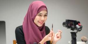Tutorial Makeup Flawless dan Natural untuk Remaja
