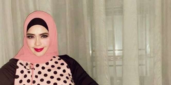 6 Potret Rumah Iyeth Bustami 'Ratu Dangdut Melayu' yang Jarang Terekspos!