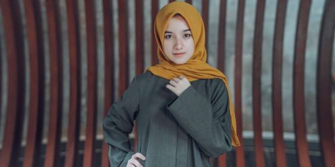 Cegah Bau Gosong pada Rambut