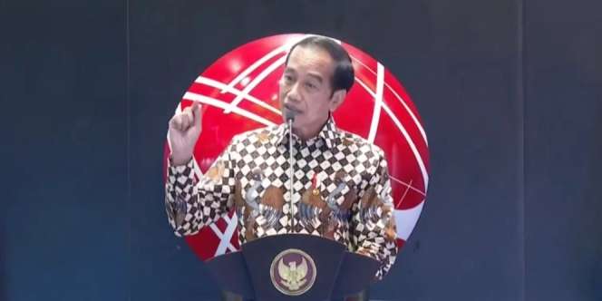 Jokowi Pamer Prestasi Bursa Saham dan Ekonomi RI di 2021