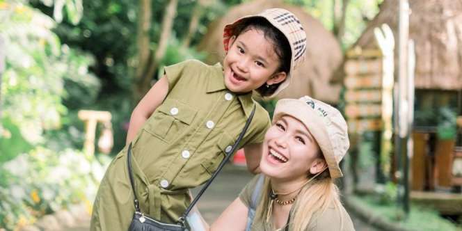 Potret Ayu Ting Ting dan Bilqis Rayakan Ulang Tahun di Bali