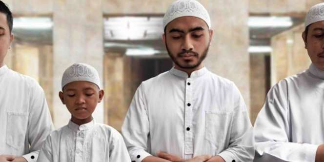 Cara Sholat Ghaib Lengkap dengan Bacaan dan Artinya