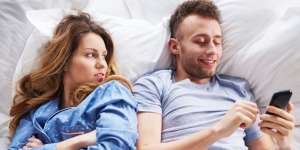 9 Arti Mimpi Pacar Bersama Wanita Lain yang Perlu Diwaspadai Sekaligus Jadi Bahan Introspeksi