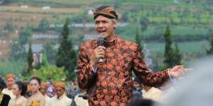 Video Polosnya Bocah Tanya 'Tato' Sangar di Lengan Ganjar Pranowo