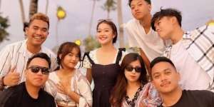 5 Momen Fuji Tutupi Aurat Saat Bikin Konten Bareng Chika