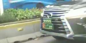 Mobil Jenderal TNI Tak Nyalakan Strobo Saat Dikepung Macet Jakarta, Tuai Pujian Warganet