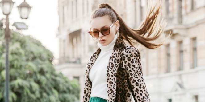 Inspirasi Mix & Match Outfit dengan Boots Animal Print