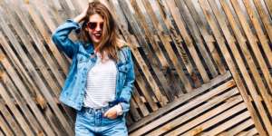 Chic dan Fashionable dengan Tren Denim 2022, Cocok untuk Gen Z