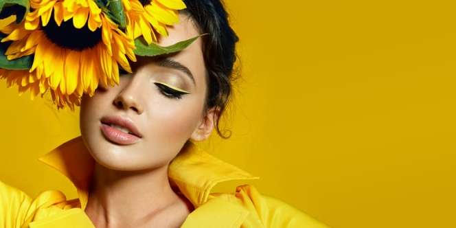 'Inner Corner Eyeliner' Segarkan Kecantikan Wajah Sahabat Dream