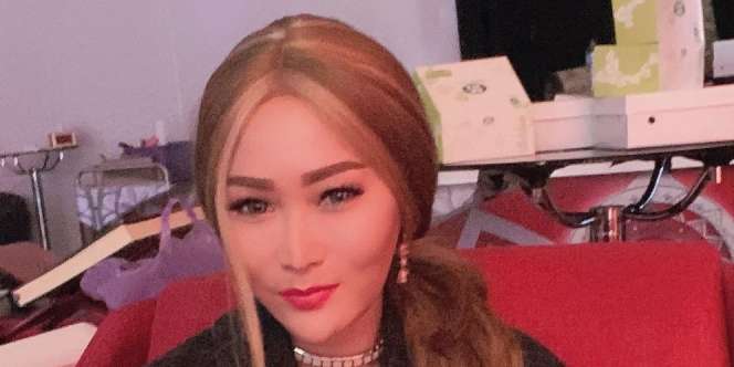 Singgung Prestasi Tanpa Sensasi, Gaun Warna Kulit Inul Daratista Malah Bikin Salfok