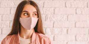5 Brand Masker Rekomendasi Dokter yang Aman & Nyaman
