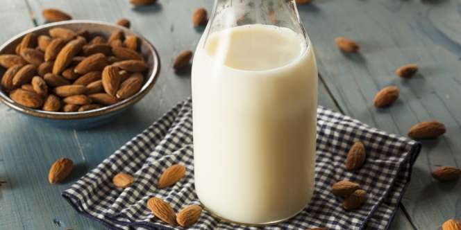 Usir Gerah di Semarang dengan Segarnya Almond Milk Original Yuk!