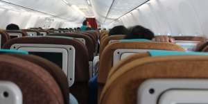 Ketiban Rezeki, Penumpang Ini Dapat Bangku Pesawat First Class Gratis Karena Terlalu Tinggi
