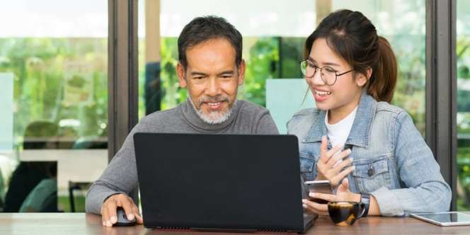 Cara Jitu Biar Ayah Tak Kesulitan Komunikasi dengan Putri Remajanya