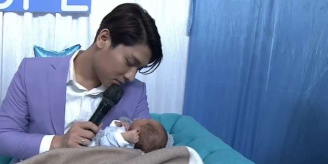 5 Potret Ganteng Muhammad Leslar, Anak Lesti dan Rizky Billar