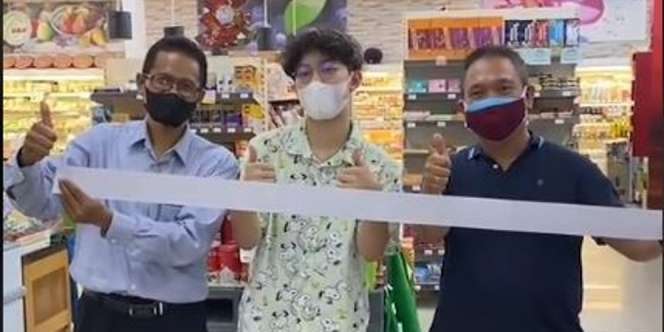 Sultan TikTok Kembali Beraksi, Kini Borong Supermarket di Mall Buat Panti Asuhan