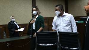 Ini Alasan Hakim Vonis Nia Ramadhani 1 Tahun Penjara dan Bukan Rehabilitasi