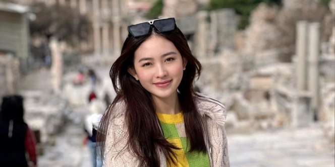 Potret Natasha Wilona Liburan di Dubai Bareng Verrel, Gelantungan di Gedung Pencakar Langit