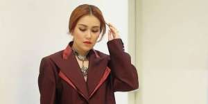 Gaya Ayu Ting Ting Pakai Outfit Kekinian, Kayak ABG