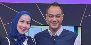 Siap Menikah Maret Tahun Ini, Venna Melinda Fitting Baju Pengantin Ditemani Ferry Irawan