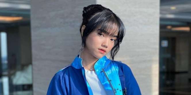 Beda Banget! Penampilan Fuji dengan Hair Estension Banjir Pujian