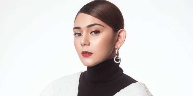 Potret Thalita Latief yang Semakin Cantik Usai Bercerai dari Dennis Lyla