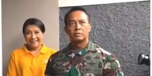 Hebat, Jenderal Andika Perkasa Tak Sungkan Duduk Samping Driver dan Buka Pintu Sendiri