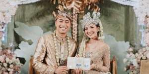 [KUIS] Sejauh Apa Kamu Tahu Acara Pernikahan Vidi Aldiano & Sheila Dara?