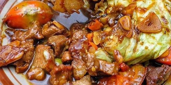 Atraksi Lempar Wajan Setelah Masak Tongseng Jadi Daya Tarik