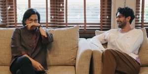 Tawa Lepas Menkeu Bareng Reza `Aris` Rahardian, Netizen Bayangkan Sri Mulyani Ucap It's My Dream