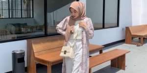 Dress & Outer di 1 Item, Bisa Jadi Solusi Tampilan Kece