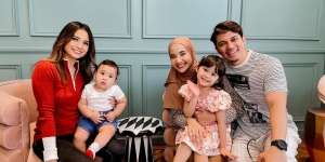 Irwansyah Kena `Ledek` Zaskia Lagi Saat Refleks Sodori Sambal Kacang Buat Acha Septriasa
