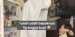 Ayah Prank Balita Jadi Hantu, Malah Dibilang Mirip 'Donat Gula'