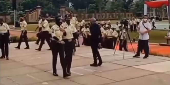 Viral Tampilan Baru Seragam Satpam, dari Coklat Muda Jadi Krem