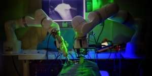 Robot Canggih Ini Lakukan Operasi Bedah Tanpa Bantuan Manusia, Bagaimana Nasib Dokter?