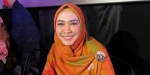 Bantu Oki Setiana Dewi, Benarkah Wajah Putri Kedua Mirip Adiknya Shindy Putri?