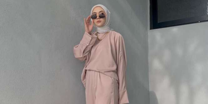 Inspirasi Outfit Hijab, Chic dan Simpel untuk Awal Pekan