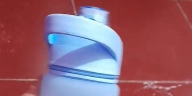 Beli Botol Minum yang Viral, Pas Usai Dicuci Air Panas Bentuknya Meresahkan!