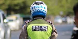 Aksi Heroik Polisi Tabrakkan Motor untuk Tangkap Penjambret