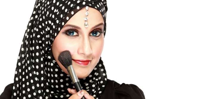 Blush di Era 1940-an, Hasilnya Bikin Wajah Terlihat Imut