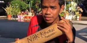 Nabung di Celengan Bambu 3 Tahun, Pria Ini Sukses Pinang Sang Kekasih