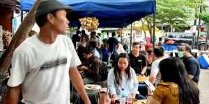 Penjual Tahu Gejrot Pinggir Jalan Bisa Raup Rp18 Juta Perhari, Pedasnya Sampai Bikin Pembeli Pingsan