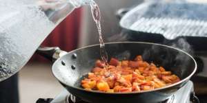 Tak Bisa Masak Gunakan Wine, Pakai Saja yang Versi Halal