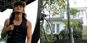 10 Potret Rumah Mewah Andi Rif ‘Sang Rocker Legendaris’, Koleksi Sepatunya Bikin Ngeri!