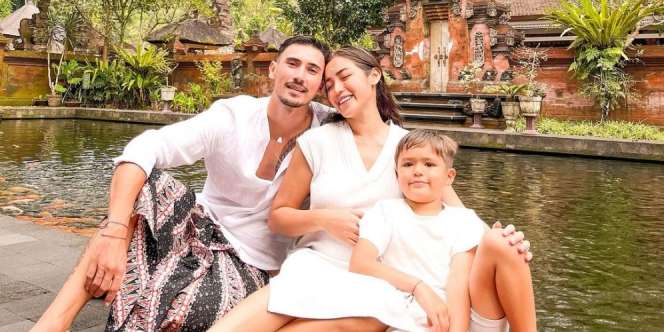 Positif Covid-19, Anak Jessica Iskandar Terus Menangis