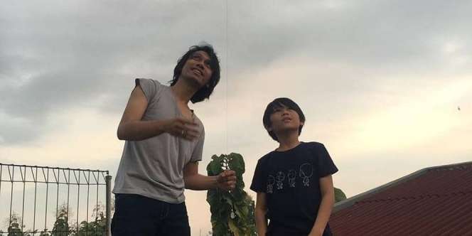 Bersahaja, Erros Sheila on 7 Besarkan Anak di Yogyakarta