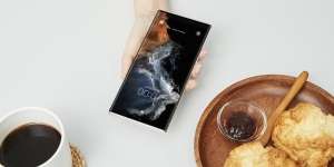Dilengkapi S Pen, Masih Ragu buat Upgrade Note ke Samsung Galaxy S22 Ultra 5G?